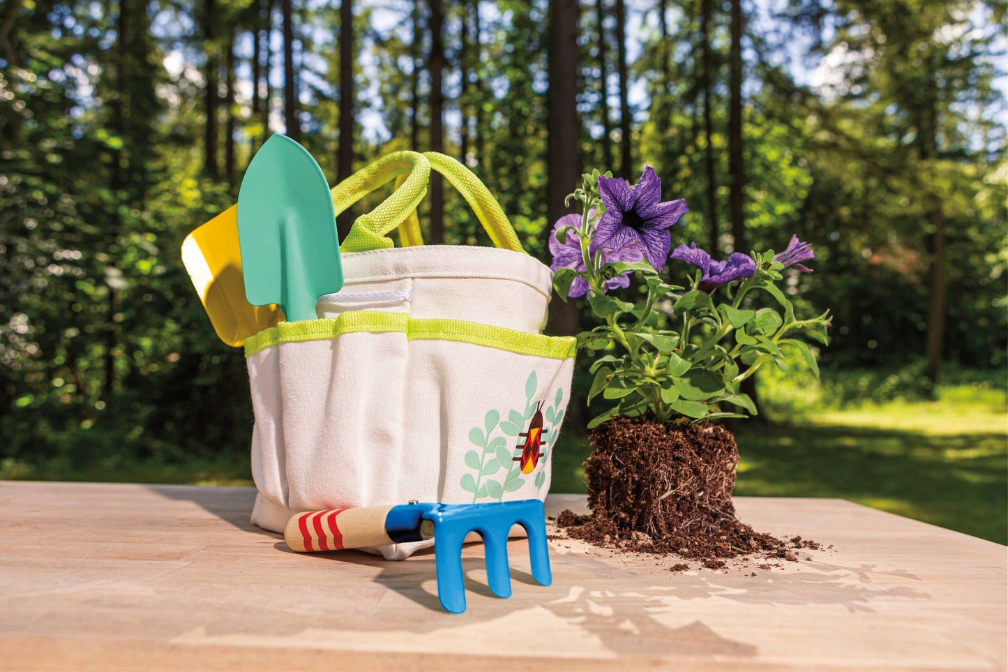 Toysmith Beetle & Bee Kids Garden Tote Kit